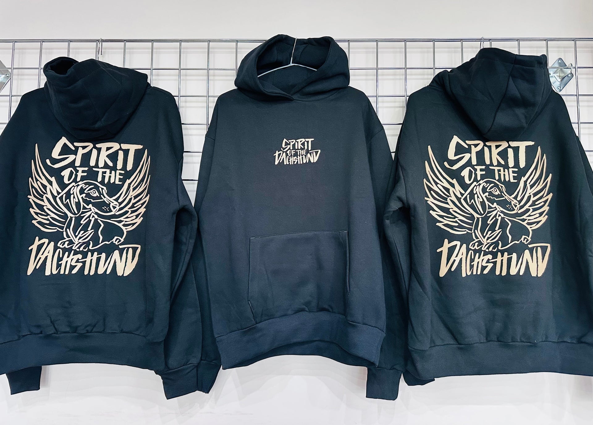 Hoodies & Sweatshirts