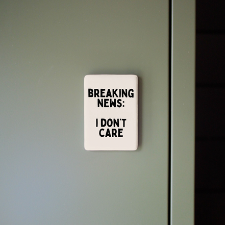Breaking News | Ceramic Magnet: Cream