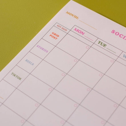 Social Media Weekly Content Planning Pad | A4 | Colourful