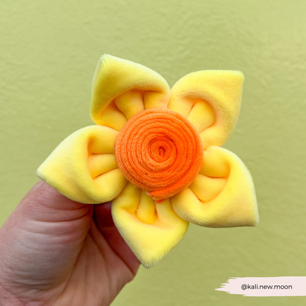 Spring Daffodil Collar Flower