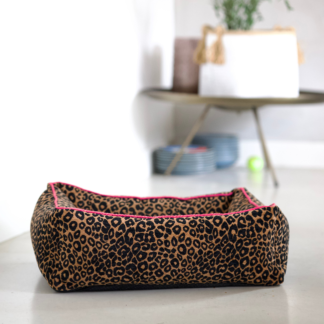 Lazy Leopard Dog Bed: Leopard / M
